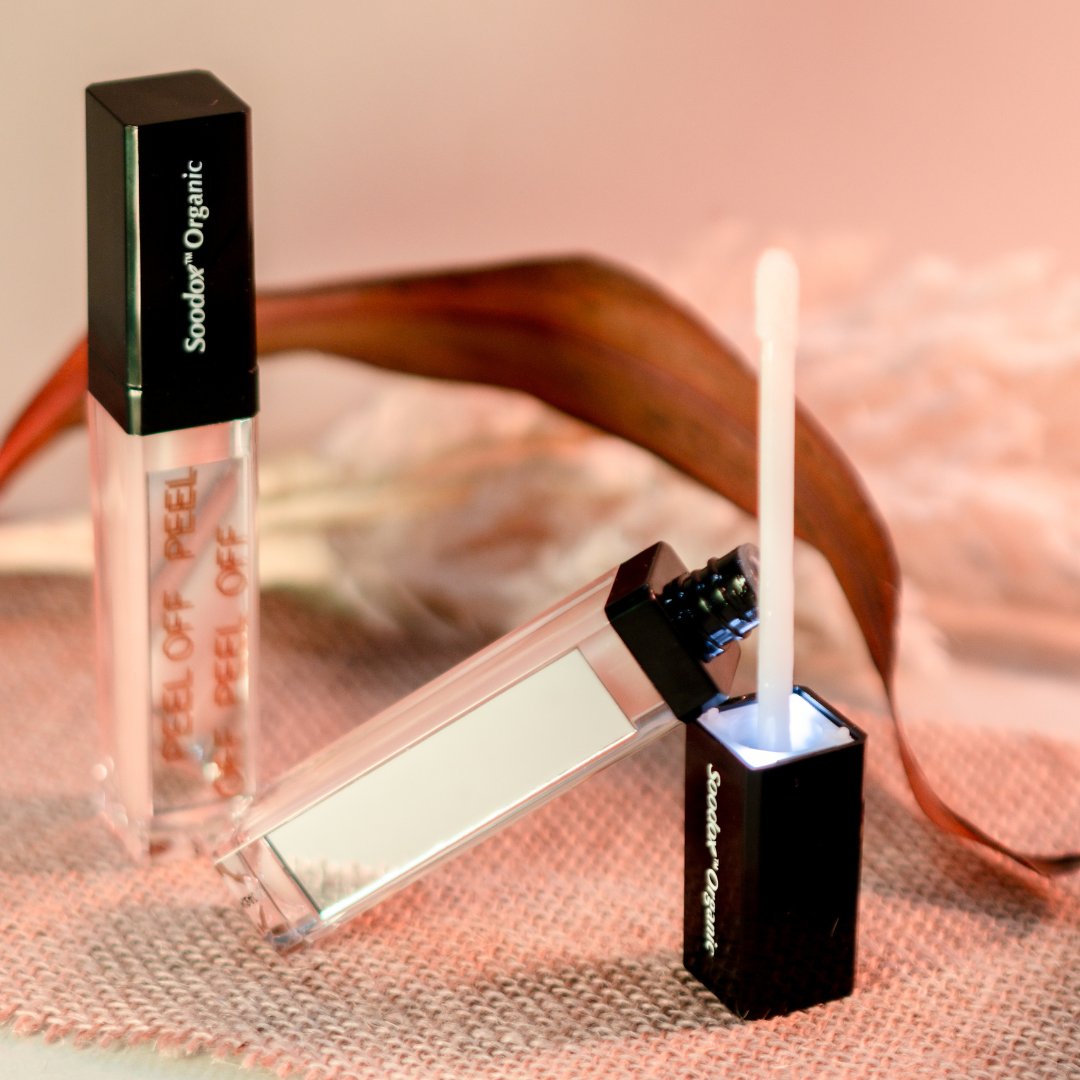 Soodox Organic Plumping Lip Oil with Light & Mirror in Nude Shade